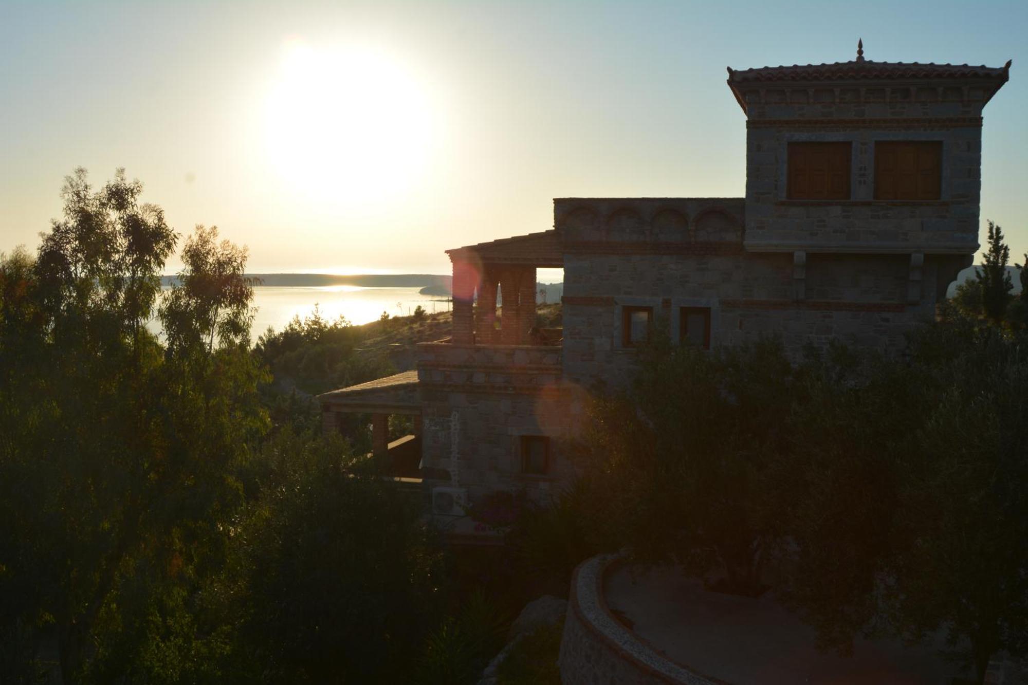 Lesvos Tower House Komninos Szigrí Kültér fotó
