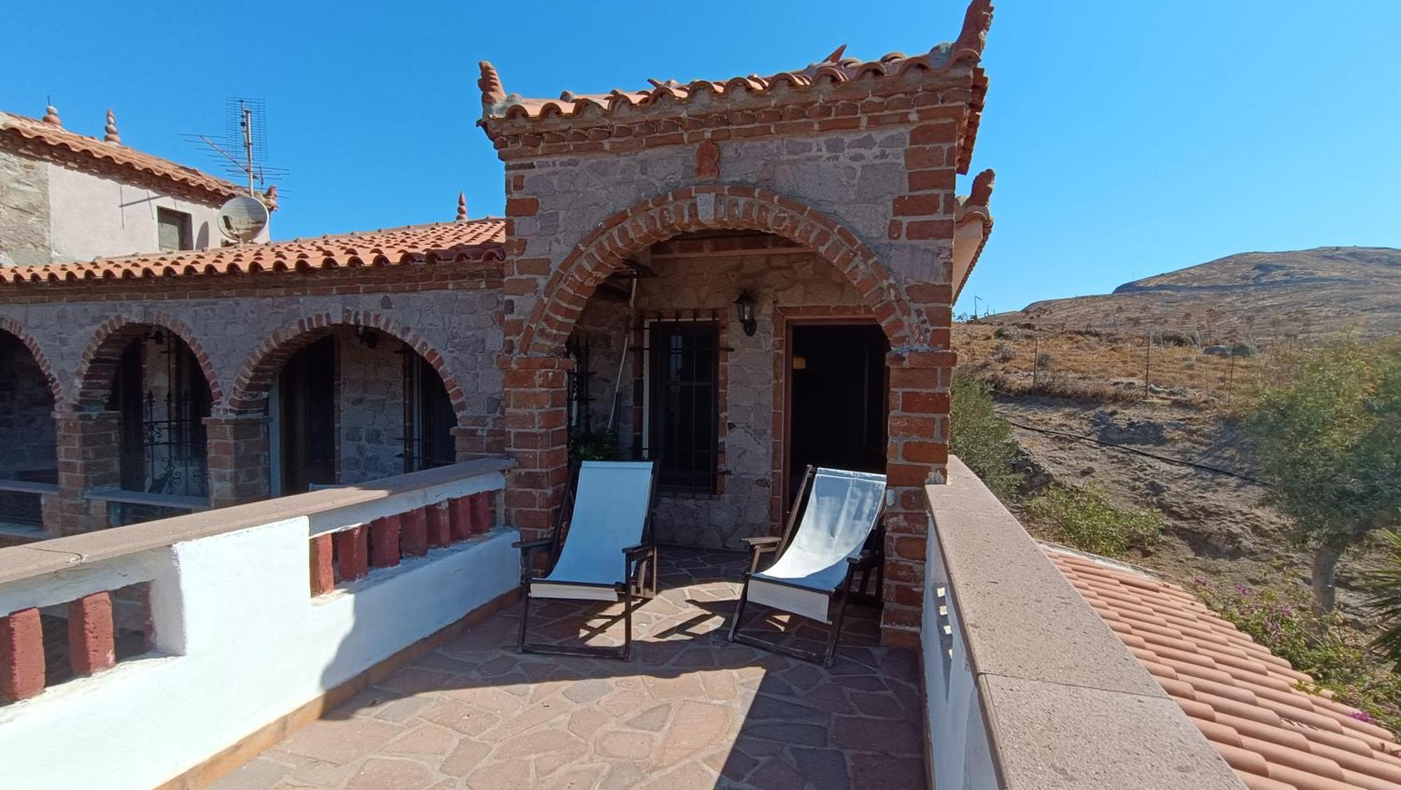 Lesvos Tower House Komninos Szigrí Kültér fotó